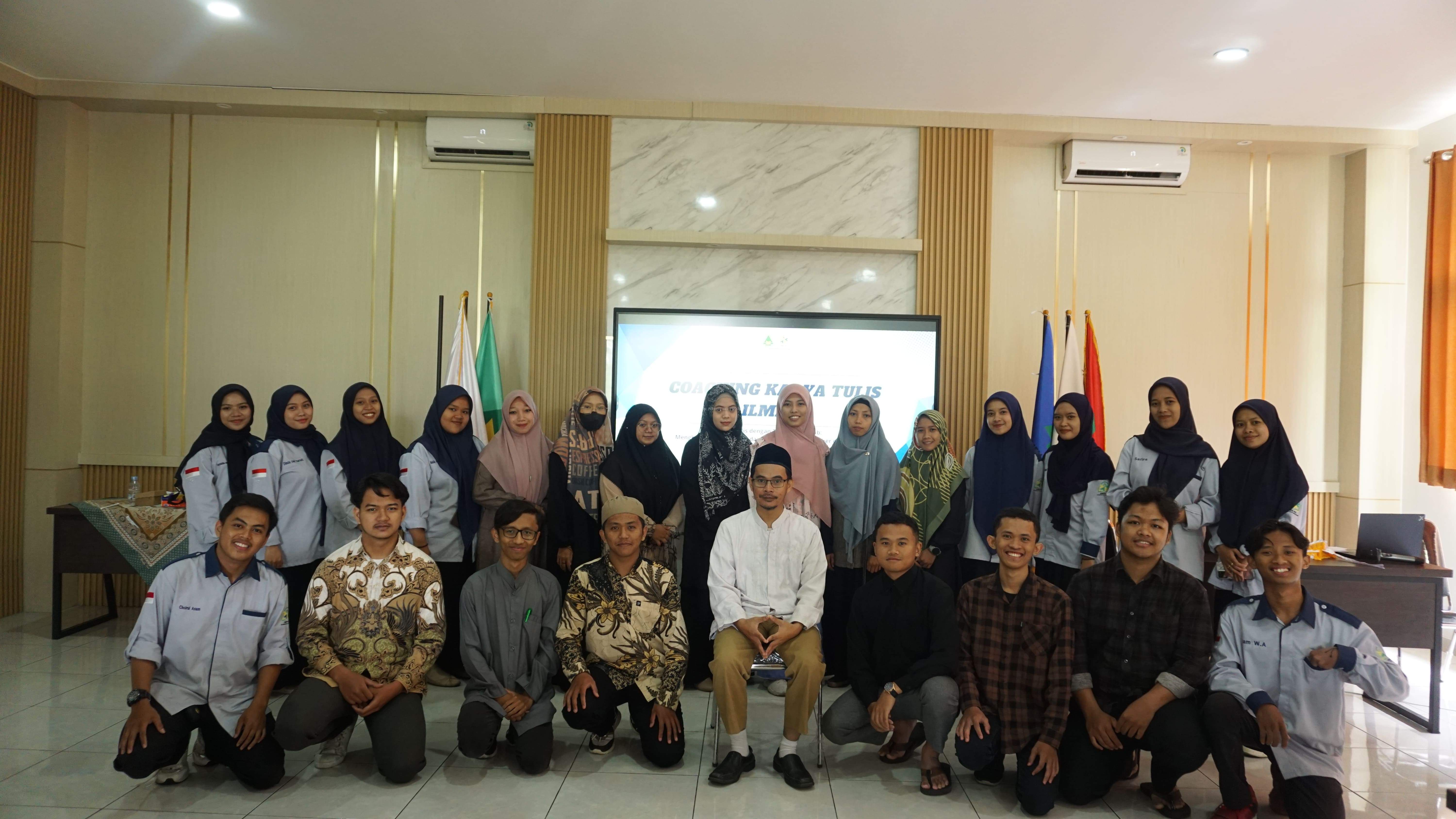 Coaching Karya Tulis Ilmiah HMP PAI Berlangsung Sukses